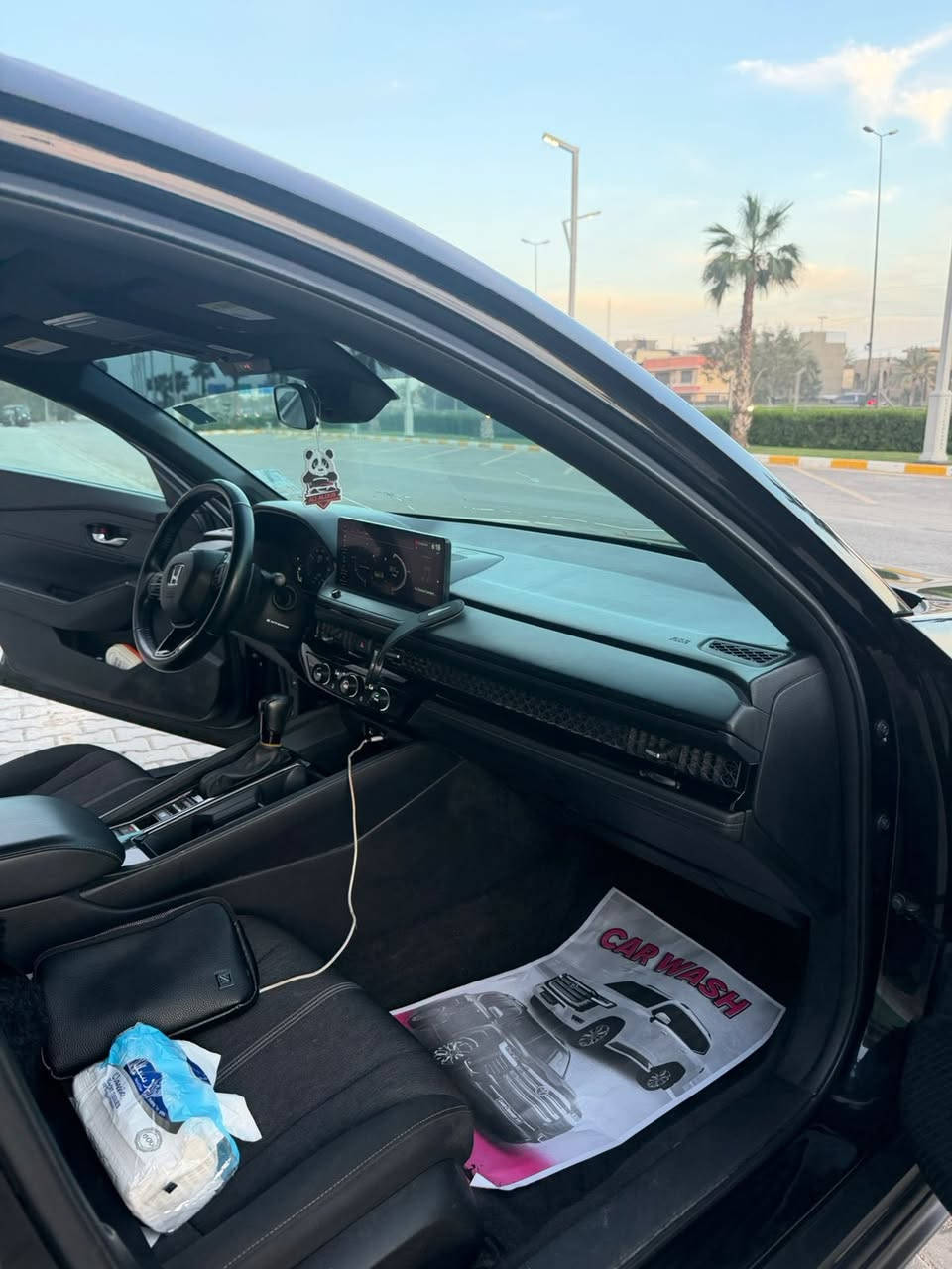 هوندا اکورد سبورت 2023 هايبرد
مكينه 2000 تنفس طبيعي هايبرد  
شاشه كبيره 
Auto Apple carplay
فتحه سلايد 
قيادة شبة ذاتية Autopilot 
كاميره خلفيه 
كشن كهرباء  
رادار امامي 
رادار خلفي
مانع تصادم Auto Break 
Auto hold  
تحديد مسار 
تصحيح مسار
مثبت سرعه cruise control 
مانع انزلاق 
دخول ذكي 
اناره ترحيبيه 
هندبريك كهربائي 
لايت عدسات زينون 
حساسات دخول الانفاق 
4 انظمه قياده ECO-EV-SPORT-Individual Mode
ماشية 45,000 mil قابل للزيادة 
عليها ادامة كاملة 
السيارة عليها تخم تايرات جديد 
فلاتر شوته +تبريد جديد
شمعات احتراق سيراميك جديد
بخاخات (نوزلات) جديد اصلي وكالة 
الصيانه الدوريه كلها مسويلها
السياره حادثها  خشم البنيد مسحوب بارد بدون قطرة صبغ حتى الدعامية ما مصبوغة صور الحادث بالمنشور +سونار 
السعر $200 وبيها مجال بيع او مراوس 
رقم التلفون علية وتساب 
***********  
مكان السيارة بغداد حي الخضراء
