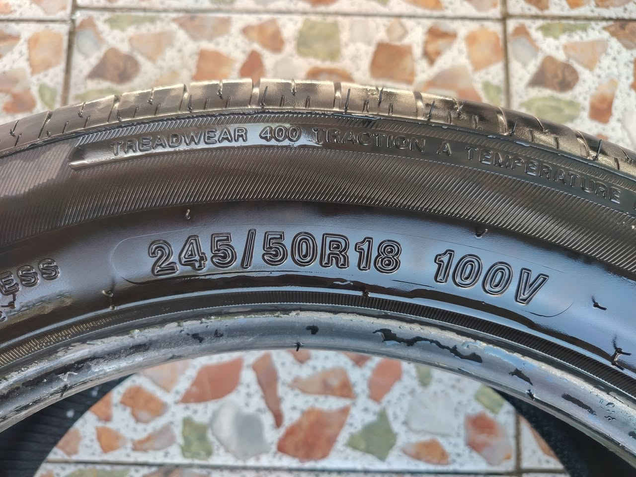 السلام عليكم
تخم تاير جديد لوك شاده اقل الشهر
إنتاج 2025
18/245/250
160 الف
***********
 مكاني حله
