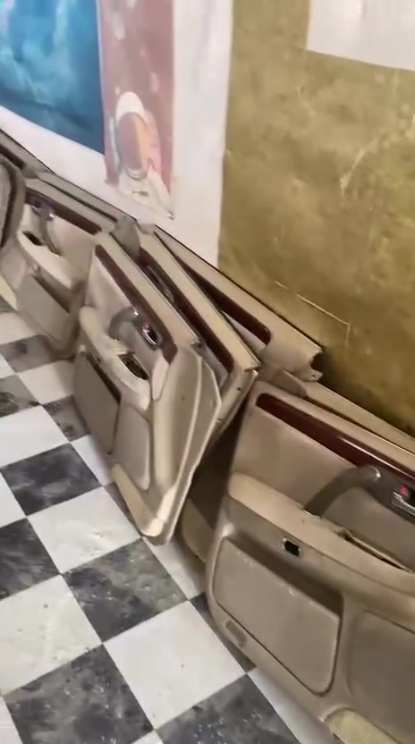 السلام عليكم التخم الابطاين المخمل ب ٥٠ الف جوه السوك تخم بطاين جلد بيجي ب ٨٠ الف وعدي تخم اسود رصاصي ماكو توصيل ماعدي ذني مال ملكه فقط غير سياره ماعدي مكاني بابل الدبله *********** الخاص مفتوح
