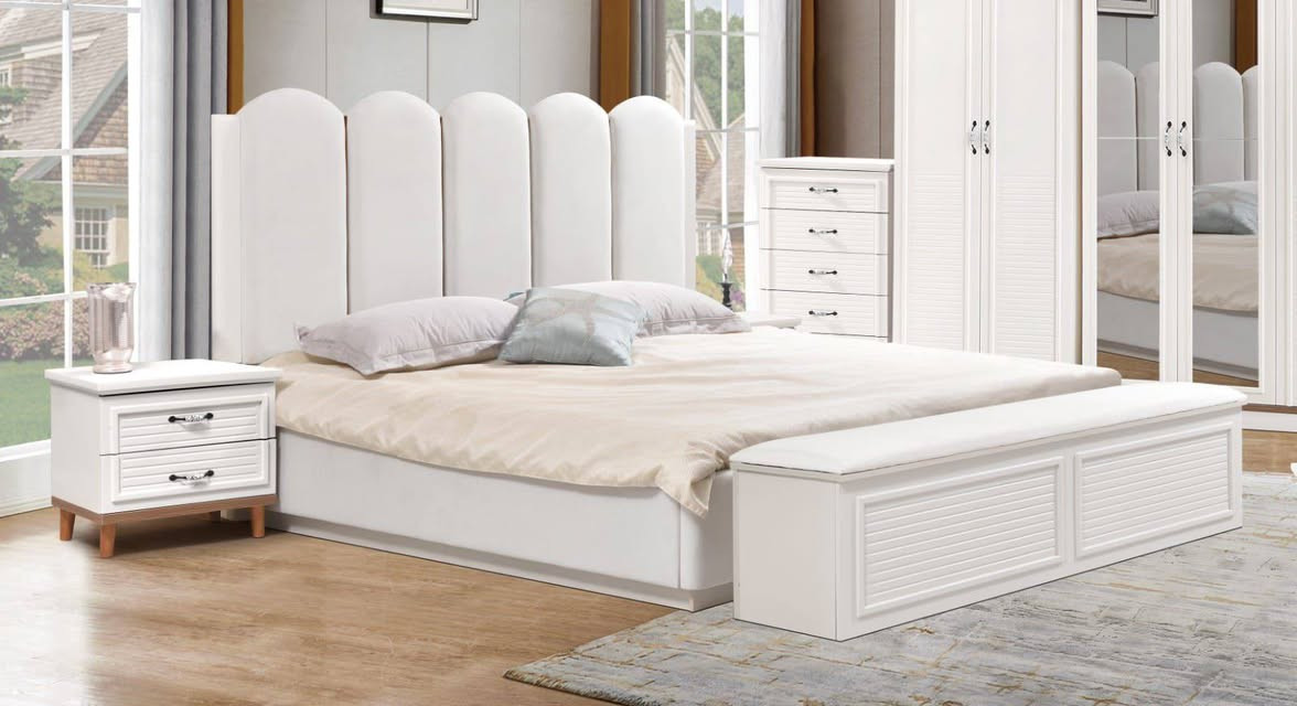 غرفة النوم… مو مجرد غرفة، هذا إحساس فخامة 👇
كنتور 340 سم يعطيك حضور قوي
فول هايدروليك… فتحه ناعمة بدون أي صوت
صبغ حراري ثابت… يبقى سنين بدون ما يتغير
خشب 18 ملم… متانة تعيش وياك
إنارة بالراس العالي + مراية التواليت… تفاصيل تبرز جمالك
شغل راقي بكل معنى الكلمة 

📞 للحجز والطلب:
1️⃣ مراسلة الصفحة
2️⃣ الاتصال بنا على : ***********-*********** 
3️⃣ زيارة معرضنا 
📍 العنوان : مدخل كوت - بغداد 
📍قرب محطة وقود الرواجح
