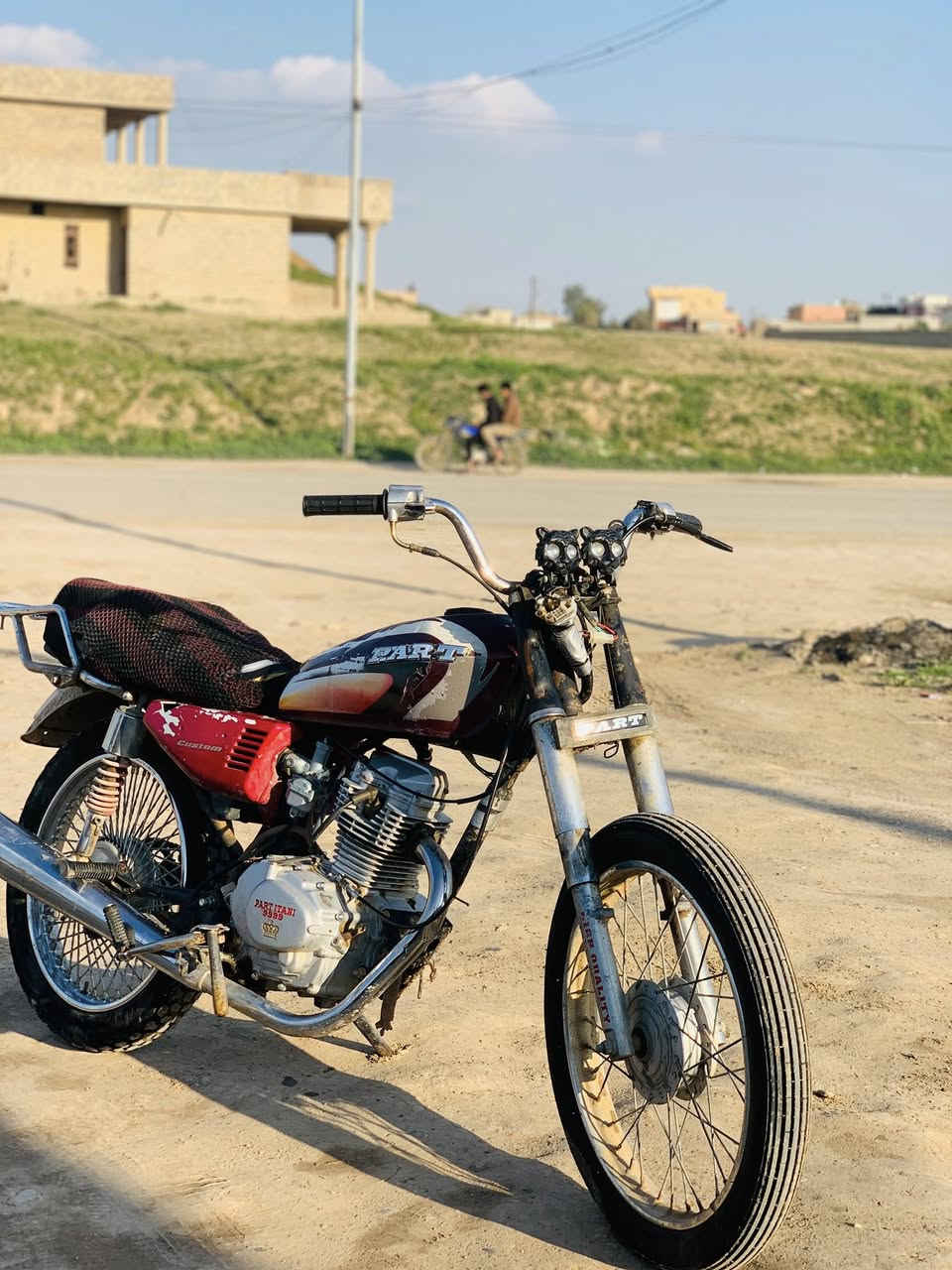 السلام عليكم بارت 9999 تسعات نضيف حيل شلعة ومعدل خدمي حيل كهربائيات شغاله كلشي شغال ماناقصو شي محرك نضيف كلشي نضيف #الســعــر170 وبي مجال شي قليل
للاتصال⬅️ ***********
موشراي لاتبزعنييي
