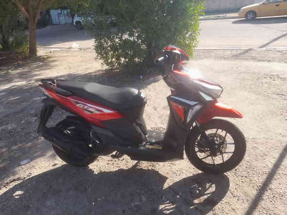 السلام عليكم متاح دراجه نارية شغاله  محرك بلادية  برغي ممفتوح  اوراقها كامله السعر   500 السرعه 160  مكان الدراجه بغداد حي العامل للإستفسار اتصل على الرقم  ***********
