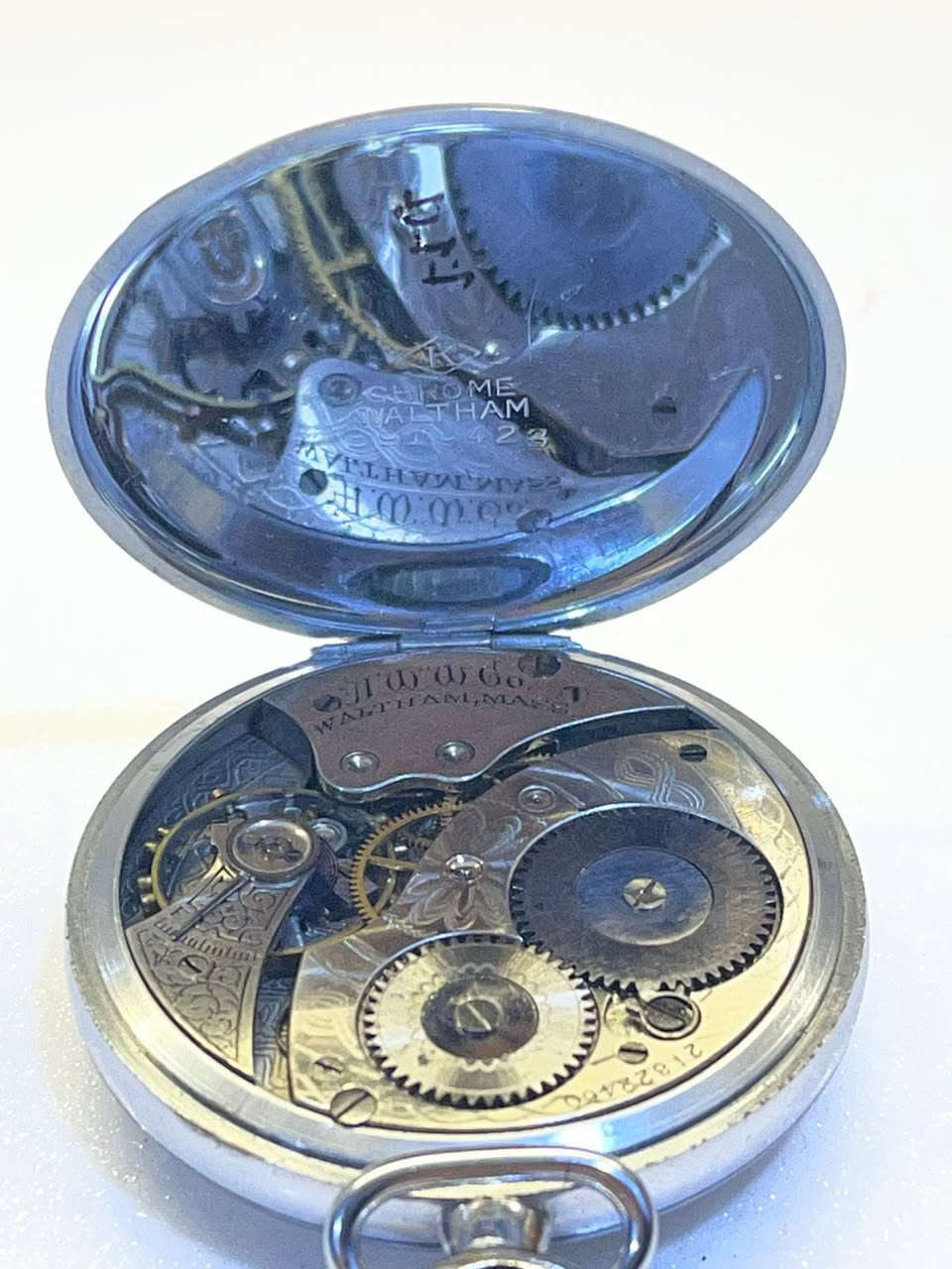 ساعه تكويك جيبيه أمريكي قديم متوفر


**إذا كنت صاحب هذا الإعلان وتريد حذفه لأي سبب، رجاءا أرسل رسالة إلى الدعم الفني**