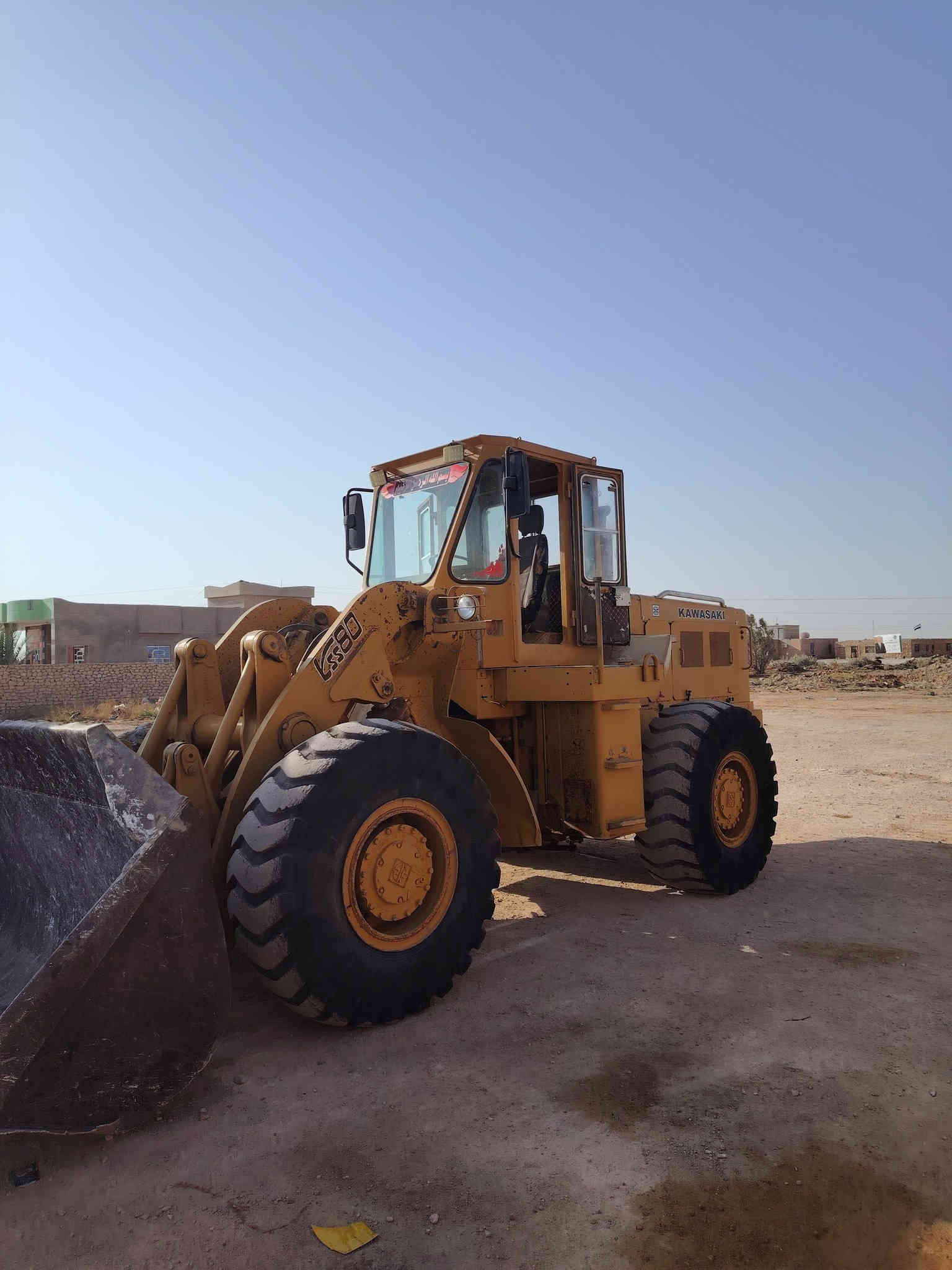 للبيع شفل 80 موديل 85 مكينه نضيفه جاهزه ع شغل 
رقم بغداد الماني سنويه عضم عاج بسمي 
بها صبغ قليل فقط جب وصفاحيات جاهزه كهربائيات ابريك 
گير وتركم مجفت جديد سعر 155$ الرمادي ناحيه الوفاء ***********4
