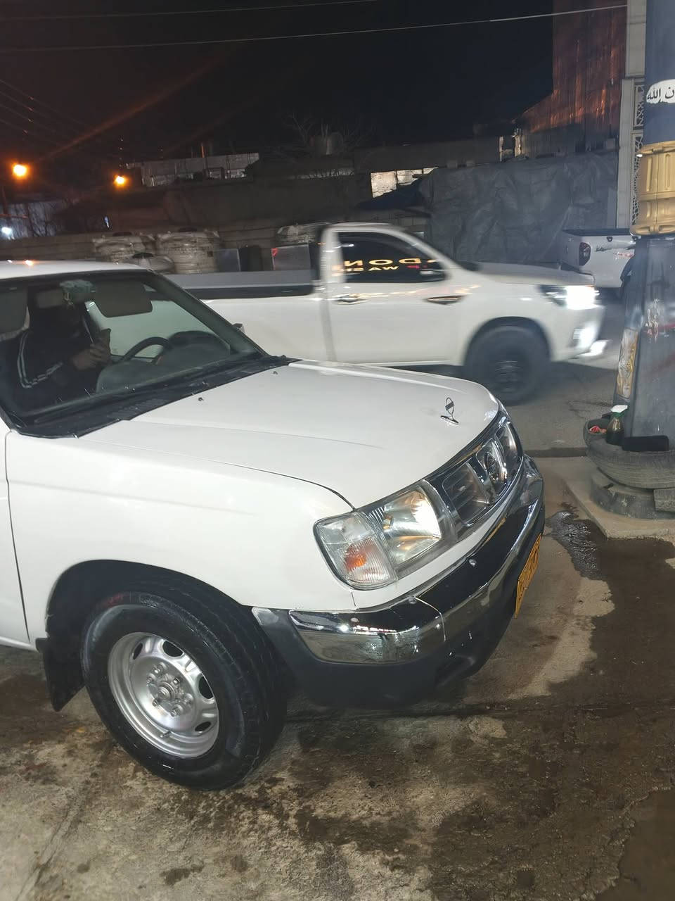 سڵاو نیسان 2001پاوەرە تەبرید نییە ئارمی هەولێرە ئارمەکەی پلاستیک نییە بەس بەشەرت ئارموو ئەوەلیات ئەی فرۆشین سەنەویشی لەگەڵە سەقفی بەشەرت پێیشی قرچیکی بچوکی هەیە شایەنی باس نییە گێرمەکینە ئەکسل بەشەرت سەیارەی هی مەعرەز نییە هی ماڵی خۆمانە بەشەرتی دارووبەرد شوین پێینجووین سعری 60یەک تۆز مەجالێکی برایانە مشتەری نیت تێل مەکە لەخزمەت هەموولایەکام ***********
