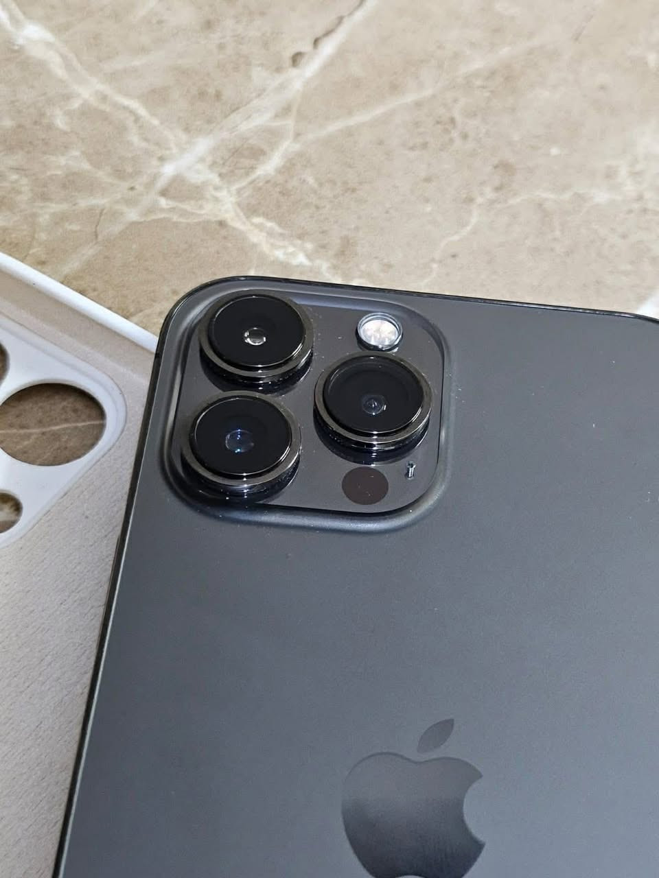 سلام عليكم 🫡 
ايفون ١٣برو ماكس اخو الجديد الجهاز شخط مابي 
الجهاز مبدل فقط شاشه ثلاث خيارات اصليه 
الجهاز بطارية 🔋 ٨٢بلادية الشحن مالته جدا جدا طبيعي
ذاكرة الجهاز ٢٥٦ 
الجهاز أمريكي  
الجهاز بدون ملحقات أنطيك ويا 5كفرات اصليه 
 2…الجهاز معروفه مواصفاتة 
الجهاز للبيع أو مرارس مع آيفون 14bro max 
أو 15bro max وانطي فرق بسيط 🙃
مكان الجهاز كربلاء حي الحر الثورة 

***********مابي وات ساب 

*********** بي وات ساب 

ملاحظة 1/اخي الكريم إذا انته مو شراي لتراسلني 

ملاحضه2/ تعليق السلبي يعكس أخلاقك وتربيتك👍🏼

أخذ جهازك من بخت حچام لف رأسك ونام 🙂
