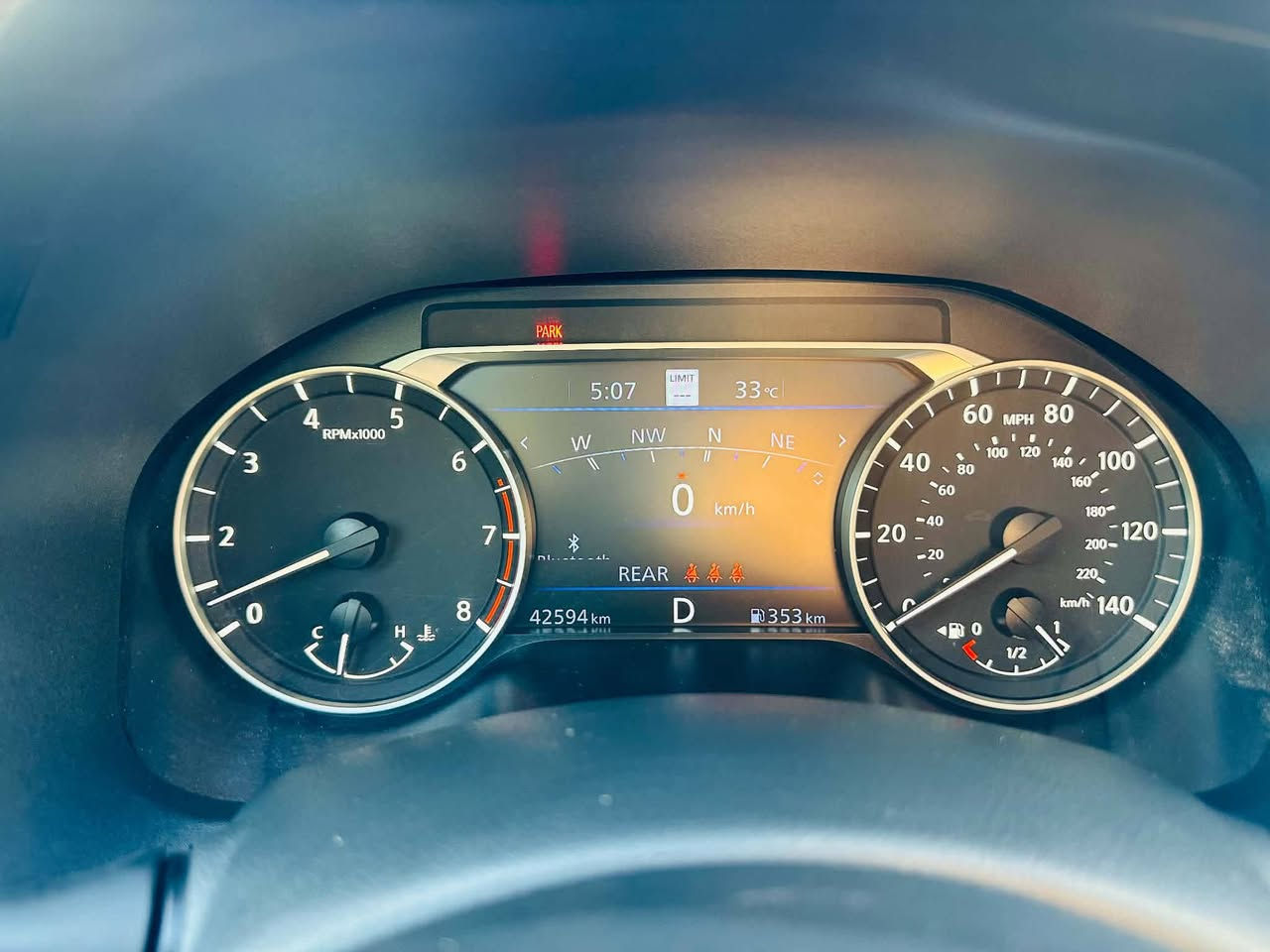 ALTIMA
2023
SV (plus)
2,5L
V4
42,594 Km

المواصفات SV PLUS 👑 //
• محرك 4 سلندر سعة 2.5 لتر بنزين
• قوة 188 حصان
• عزم دوران 244 نيوتن متر
• قير أوتوماتيك CVT
• نظام دفع أمامي (FWD)
• استهلاك وقود تقريبي 27 مدينة / 39 طريق سريع ميل
• جنوط ألمنيوم 17 إنش
• مرايا جانبية كهربائية مع إشارات
• مصابيح أمامية LED
• إضاءة نهارية LED
• حساسات خلفية
• زجاج خلفي مظلل
• مقاعد قماش فاخرة
• مقعد السائق كهربائي
• تشغيل بصمة 
• دخول ذكي بدون مفتاح
• مقود متعدد الوظائف
• شاشة معلومات 8 إنش
• شاشة عدادات 7 إنش
• نظام Apple CarPlay
• نظام Android Auto
• بلوتوث
• مثبت سرعة
• مكيف أوتوماتيك ثنائي المناطق 
• نظام الفرملة التلقائية
• نظام التحذير من مغادرة المسار
• نظام مراقبة النقطة العمياء
• تنبيه حركة المرور الخلفية
• كاميرا خلفية
• نظام ABS
• نظام الثبات الإلكتروني VSC
• وسائد هوائية متعدد

ضرر  ( جاملخ امامي صبغ + بنيد صبغ )
بدون دواخل ✅
شواصي سليمة 💯

السعر ///167$ ورقة وبيها مجال 💵

سيارة جديد و جاهز ما بيها اي نقص ✅

مكان سيارة - ديالى خانقين 🌇

للاستفسار اكثر 
***********
