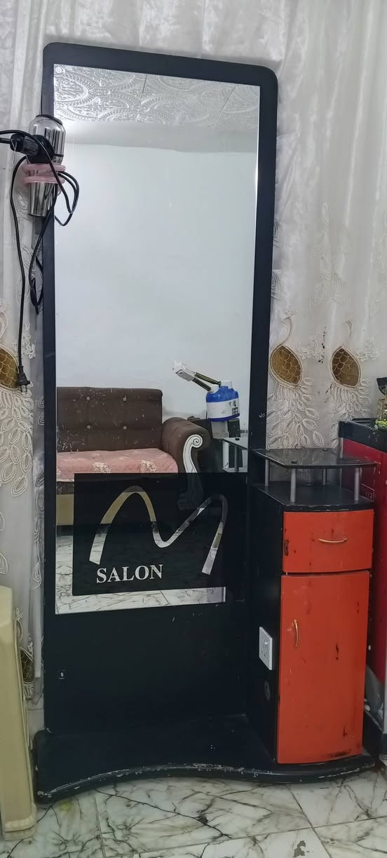 غراض للبيع أسعار مناسبه جداً 
***********
