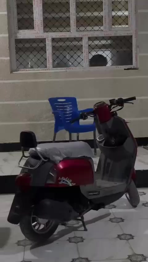 السلام عليكم دراجه بوليسي نوزل  نظافه فول دراجه كلشي شغال سلف كربائيات كلهة شغاله للاستفسار الاتصال على الرقم ***********  و متواجد واتساب بعقوبه الجديده شارع طابو
