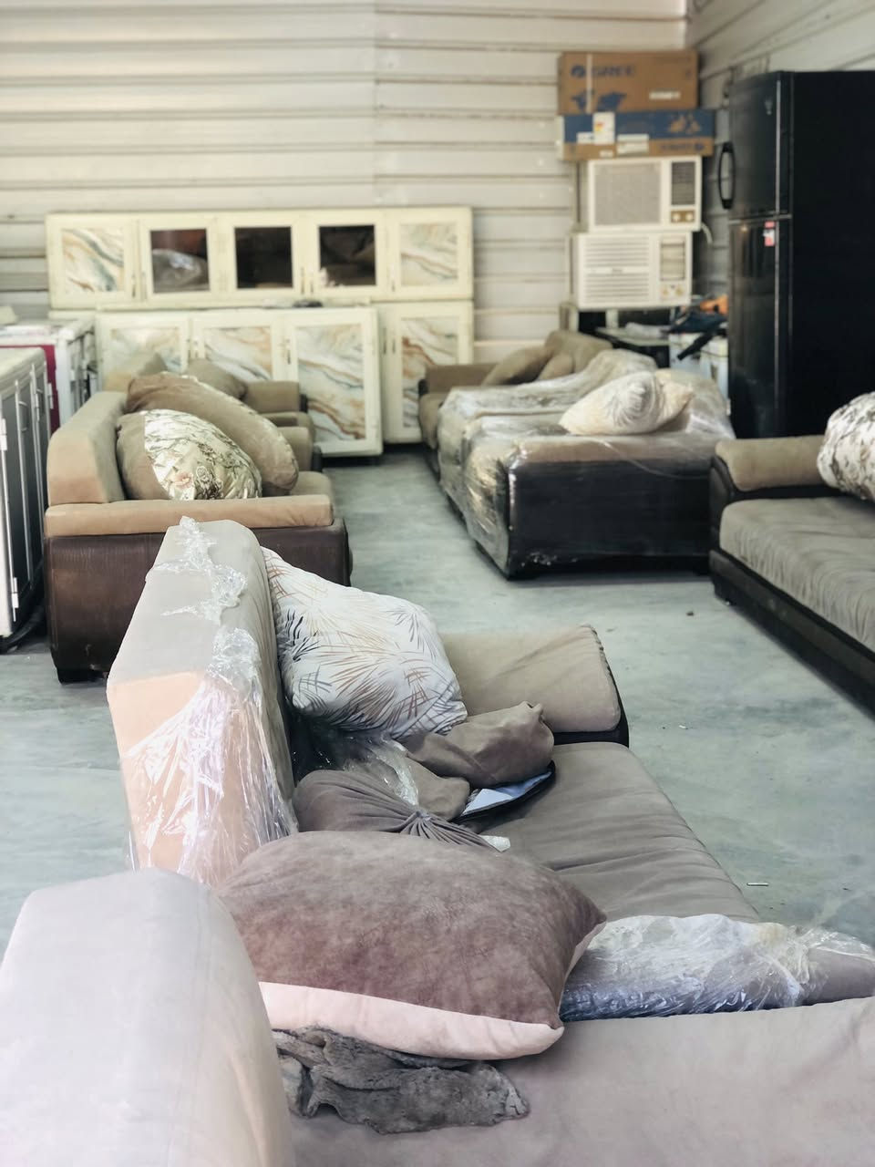 السلام عليكم بيع سريع كله جوه السوك عنوان التاجي شارع عمشه قرب مكتب ابو سيف واتساب *********** !/ *********** اتصال
