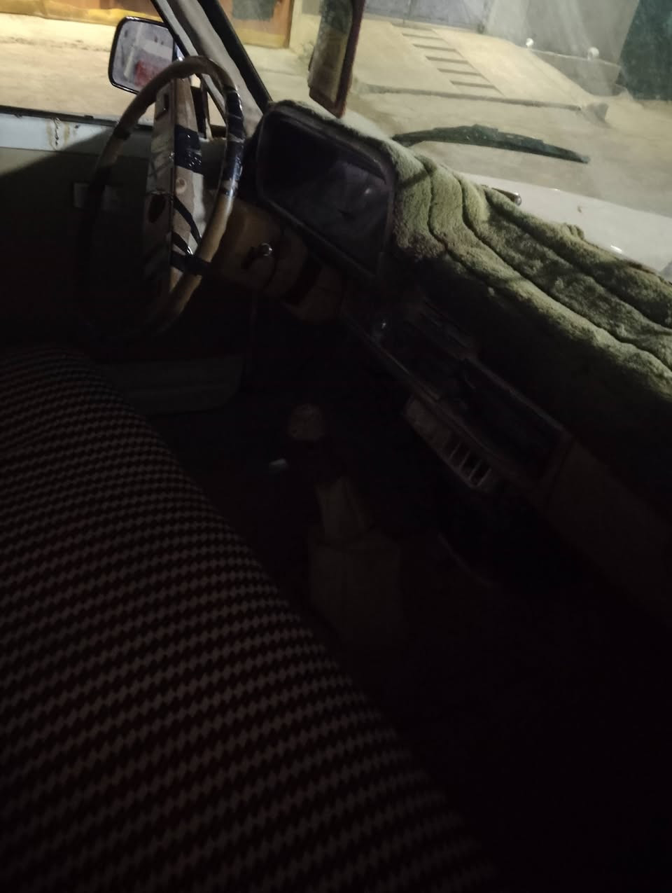 بيكم 80مصبوق عام نينوى رقم اصفر شرط التحويل مكينة كير شرط السعر 23بي مجال كاربون  بانزين بي ***********
