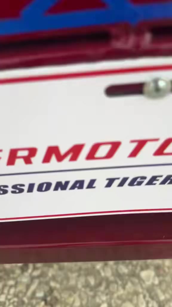 سلام عليكم للبيع ستوته صقر موديل 2015وراق اصولي محرك جديد 2020تخم تاير جديد كهربايت كله شغاله باتري جديد دبلات شغله شاصي مكفول بدي جديد اكسن جديد مال جناي السعر مليون و150بيه مجال قليل الاستفسار ***********مكان الحمزه الغربي
