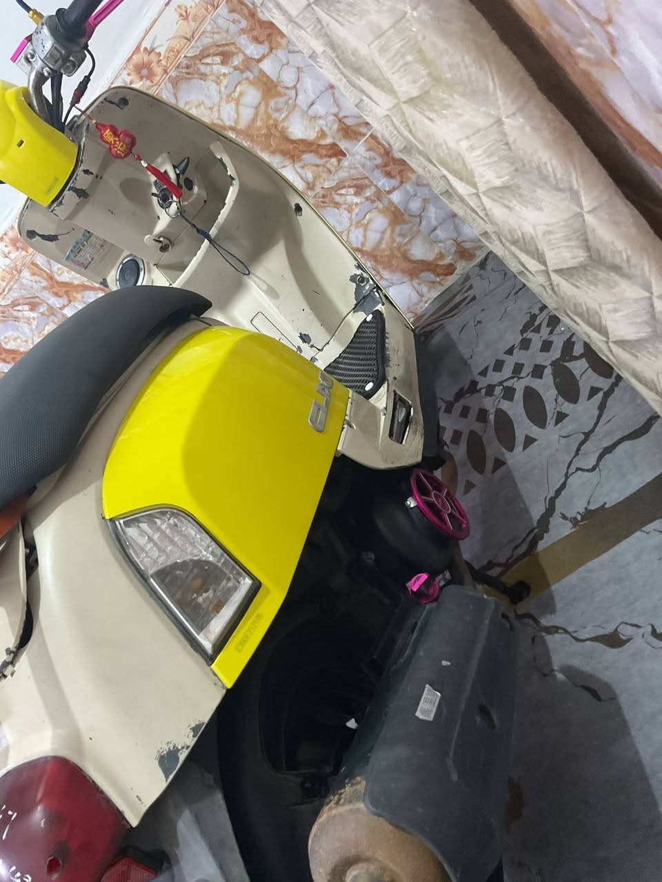 سلام عليكم
دراجه بوليس للبيع 
دراجه نزلته من ربمه يوم٢٠٢٦/١/٢٥
من معرض زيتون وصله المعرض موجود
دراجه كلجاته بعدني ما فاتحن
جيب وياك٢٠فيتر وفحص
دراجه كفراته تجاري بلاديات موجودات 
كهربائي شغال من طول لطول اشاير لايت علي ناصي بك لايت دشبول كيج بانزين كله شغال 
دراجه عليه تزويدات خارجيه
يدات بريك ار جي اس 
قبق  عمبار ار جي اس
ستان ار جي اس 
قطرات دهن ار جي اس 
قبق فلاوين ار جي اس
قطرات دهن اكسل ار جي اس
كاعيه سفنج 
كتف دبل اشاره 
زوج مرايت سبع الوان 
دراجه اجت وياه صالنصه صجيمه بلاديه وصل سعره١٠٠ومابعته 
وجات وي دراجه سيبايه بلاديه 
دراجه مكفوله من كلشي 
سعر مليون و ١٥٠
وبيه مجال بسيط حك جيه
مكاني ناصريه قضاء سيد دخيل 
ارد فقط ماسنجر


**إذا كنت صاحب هذا الإعلان وتريد حذفه لأي سبب، رجاءا أرسل رسالة إلى الدعم الفني**