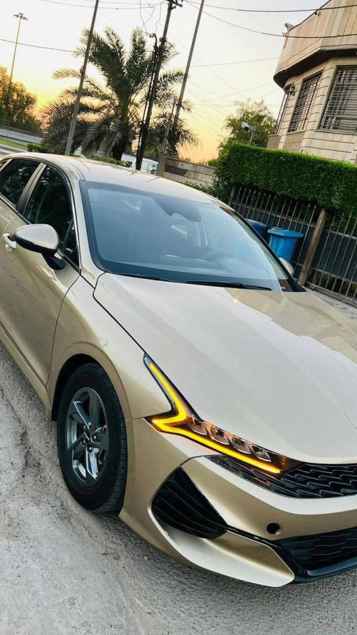 K5موديل 2022 1600تيربو حادثه جاملغ جنهه  اليمنى الامامي   والبنيد رقم بغداد انكليزي مكان السياره بغداد البلديات سعر 170وبيهه مجال رقم الهاتف ***********
