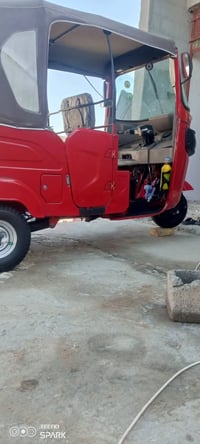 موديل ٢٠٢١ • سنوية موجودة • صبغ بسيط