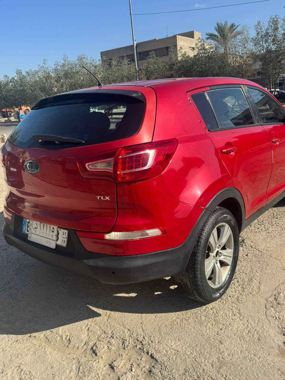 السلام عليكم 
كيا سبورتج 
وارد.. خليجي 
3 قطع صبغ جراد قليل ب قماره بارد خفيف بلبنيد 
 محرك 2000
كير محرك خير من الله 
تبريد ثلج 
صدر امامي خلفي جديد
مراوس او بيع 
مراوس فورتي سيراتو النترا 
بغداد البياع .
استفسار ***********
السعر 122
