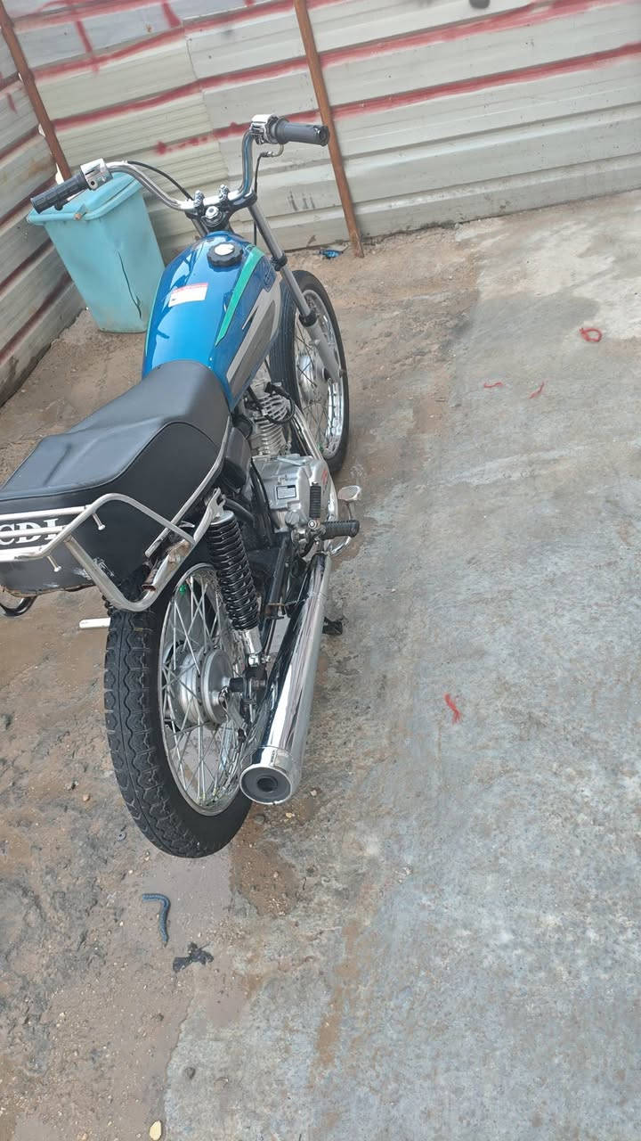 ربيدو اصلي مامفتوحه مفتوحه تعمير كلك كلك شلعه ومعدل شك لكاع غراض كلها جديده مكان كربلاء يم مستشفى لتركي سعر475 وبيها مجال ***********
