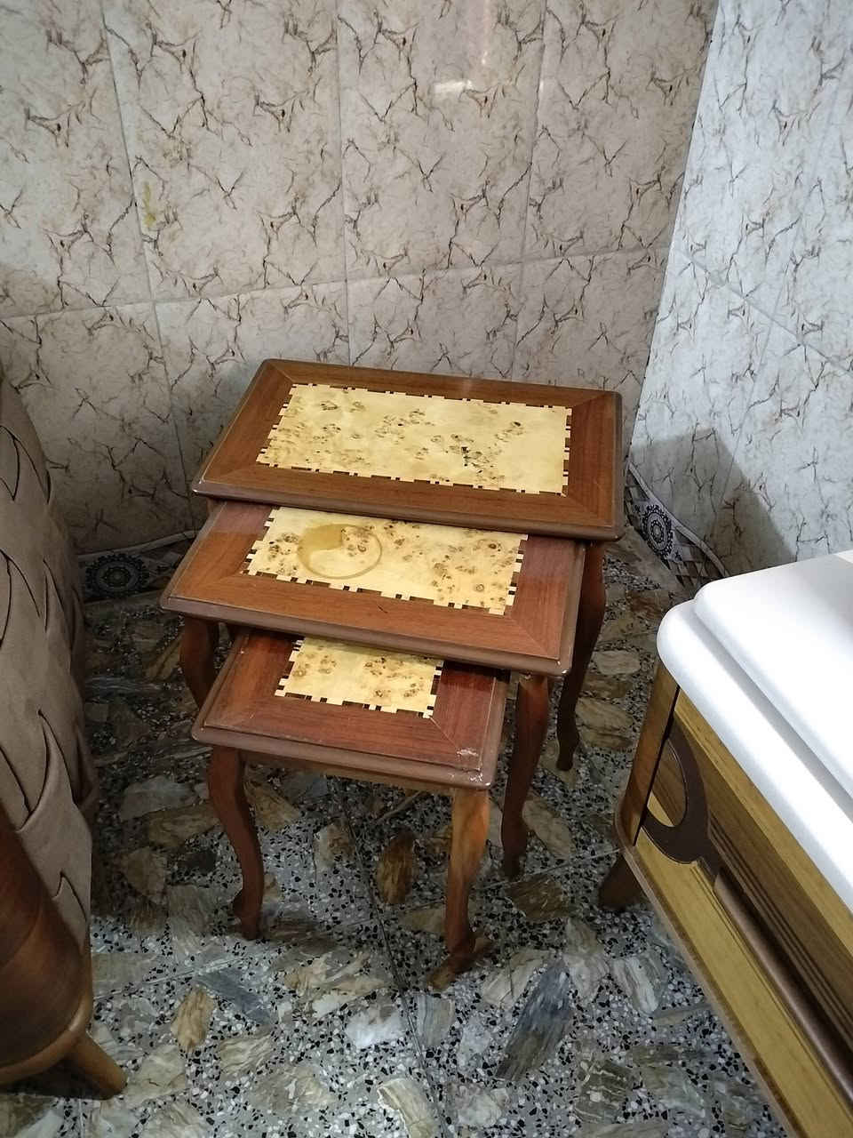ميز صاجي من هوم سنتر جديد وطبلات زان عدد 3 وطبله وسطيه ميز طعام سل ستيل مرمر مع غسالة ملابس ايجلي اصليه وفرن شواي مكاني بغداد مدينة الصدر اكو توصيل شراي يتفضل رقمي واتساب ***********
