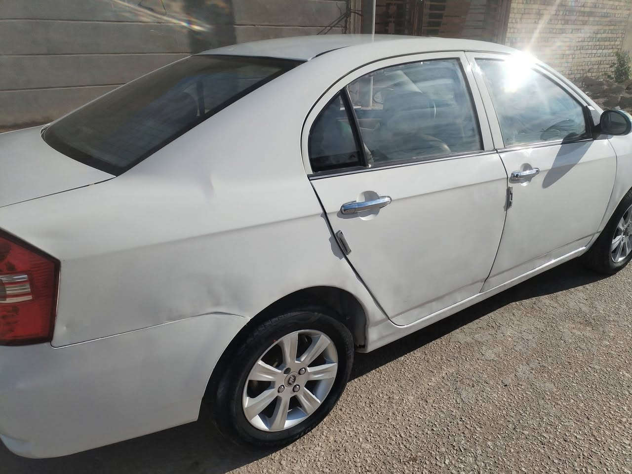 ليفان سعر48موديل 13كير محرك خير من الله تدفئ +تبريدكهربائيات شغاله. قم كربلاء حدادية جديده بس دوس معَمرة وعوزه دوشمه فقط ***********رقمي
