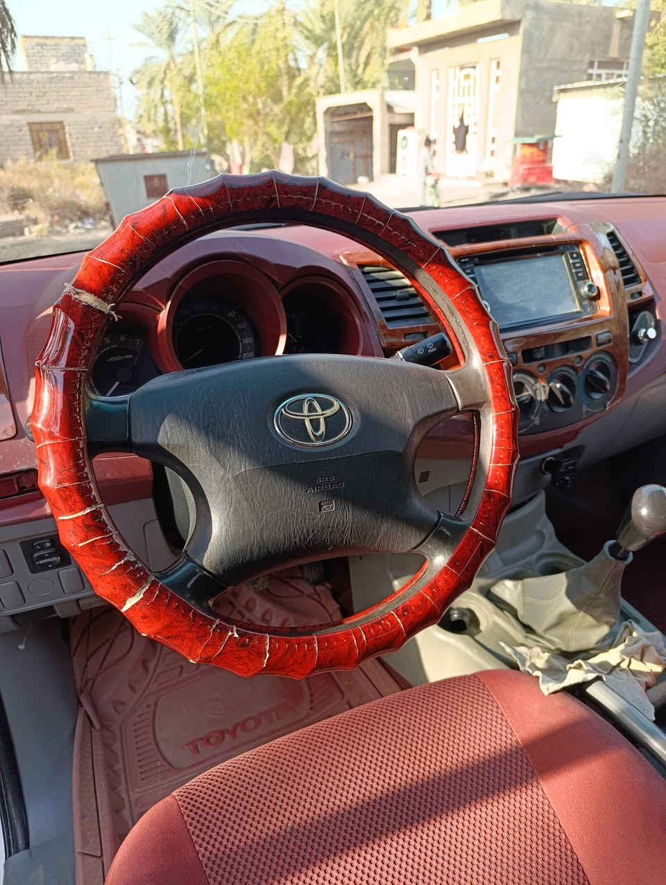 سلام عليكم فلاونزه للبيع موديل 2007رقم بصره سياره حلوه او نضيفه مكاني بصره قضاء الصادق رقم الهاتف ***********
