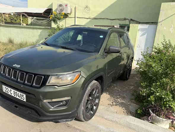 السلام عليكم مكلف بالنشر
جيب كومبارس 2021 نسخه 80 سنه 
وارد امريكي رقم اربيل تحويل مباشر السياره باسمي 
السياره بلاك ادشن
بنوراما  
كشنات جلد تدفئة 
 شاشة جبيره تدعم Apple CarPlay 
اربع وضعيات للقياده 
استيرن تدفئه و تحكم جهتين 
كروز سرعه 
تشغيل عن بعد بصمه ابواب 
ماشيه 70 الف ميل 
محرك وكير مكفولات 
حادث السياره فقط
بنيد 
وجاملغات اماميه راجعات بارد بدون دواخل صور الحادث موجود 
او توديها سونار ووين ما يعجبك افحص 
مكان السياره بغداد شهداء السيديه 
السعر 150 وبيها مجال 
***********
