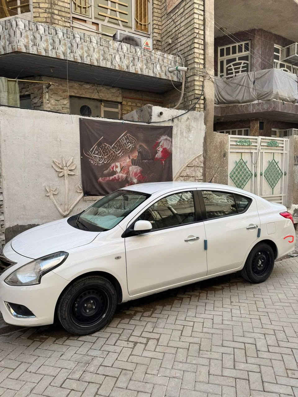 سلام عليكم نيسان صني 2023 هندي 

كفاله بدون قطرة صبغ 

مكان طخه ماشر بالصورة 

ماشيه 65

سعر 105 مجال شي بسيط ***********
