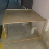 ميز ورف للبيع للاستفسار الاتصال بهدا الرقم 07511482607