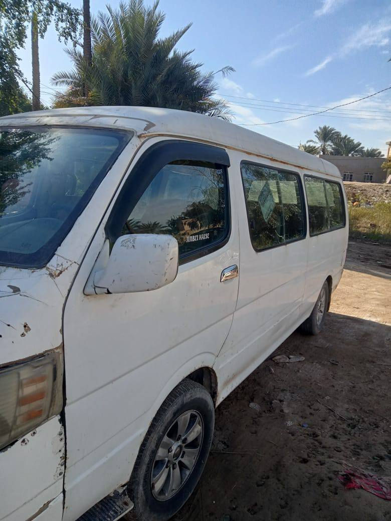 السلام عليكم سيارة موصلية جنبي للبيع  مكانها بالنجف بالكوفة سعرها 35 وبيها مجال حك الجية مابيها وصل خط وبحث السيارة خير من الله الي عنده استفسار ***********
