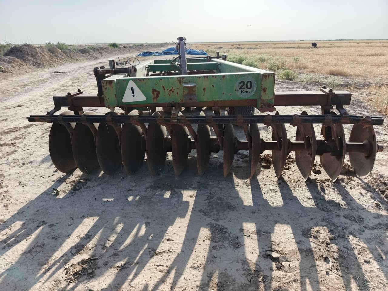 للبيع دسك وفدان ومرازه غراض نضيفه وما مستخدمينهن هواي للاستفسار اكثر والسعر الاتصال
@***********
