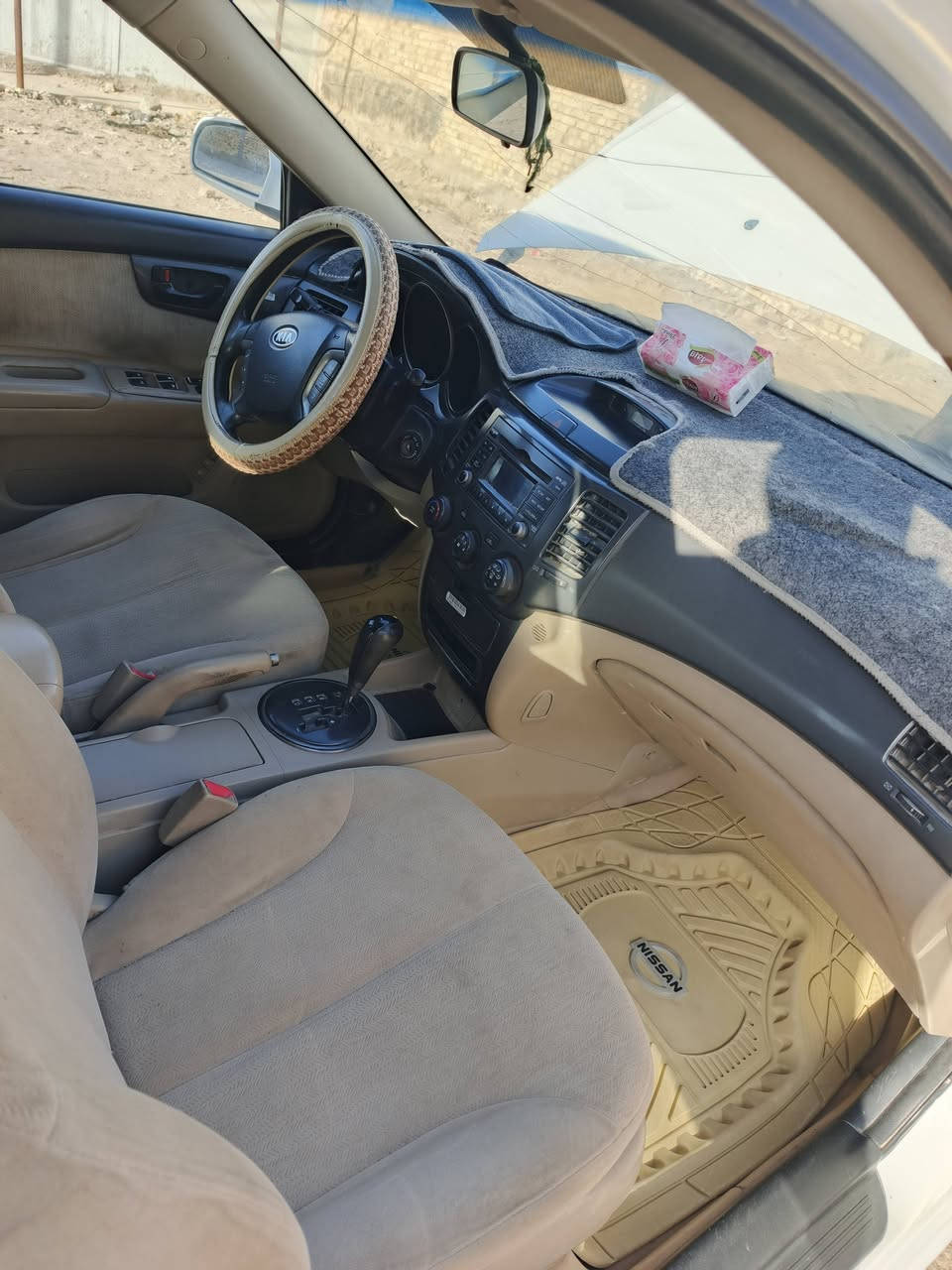 السلام عليكم
اوبتما خليجي مديل ٩ مكفولة بس الجاملغ الأمامي بي بارد قليل 
السياره بسمي رقم بابل 
مكان السياره بابل مركز قرب جامعة بابل  السعر ١٢٧ بيه مجال بسيط ***********او ***********
