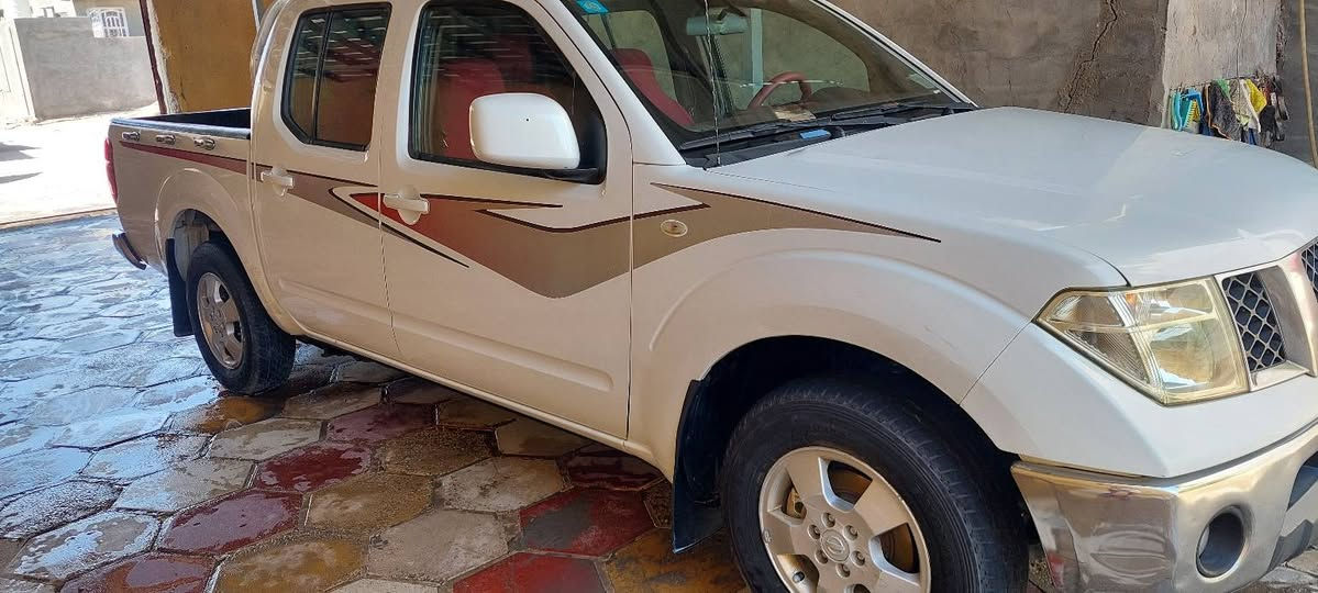 بسم الله الرحمن الرحيم
نيسان نافارا ٢٠١٤ سياره كفالة مكينه توني فتحت شغل درجه اولى يعني  مكينه بلاديه  رقم بصره جديد انكليزي سياره مالت  جناي  مكان سياره بصره قضاء المدينة 
***********      ***********
