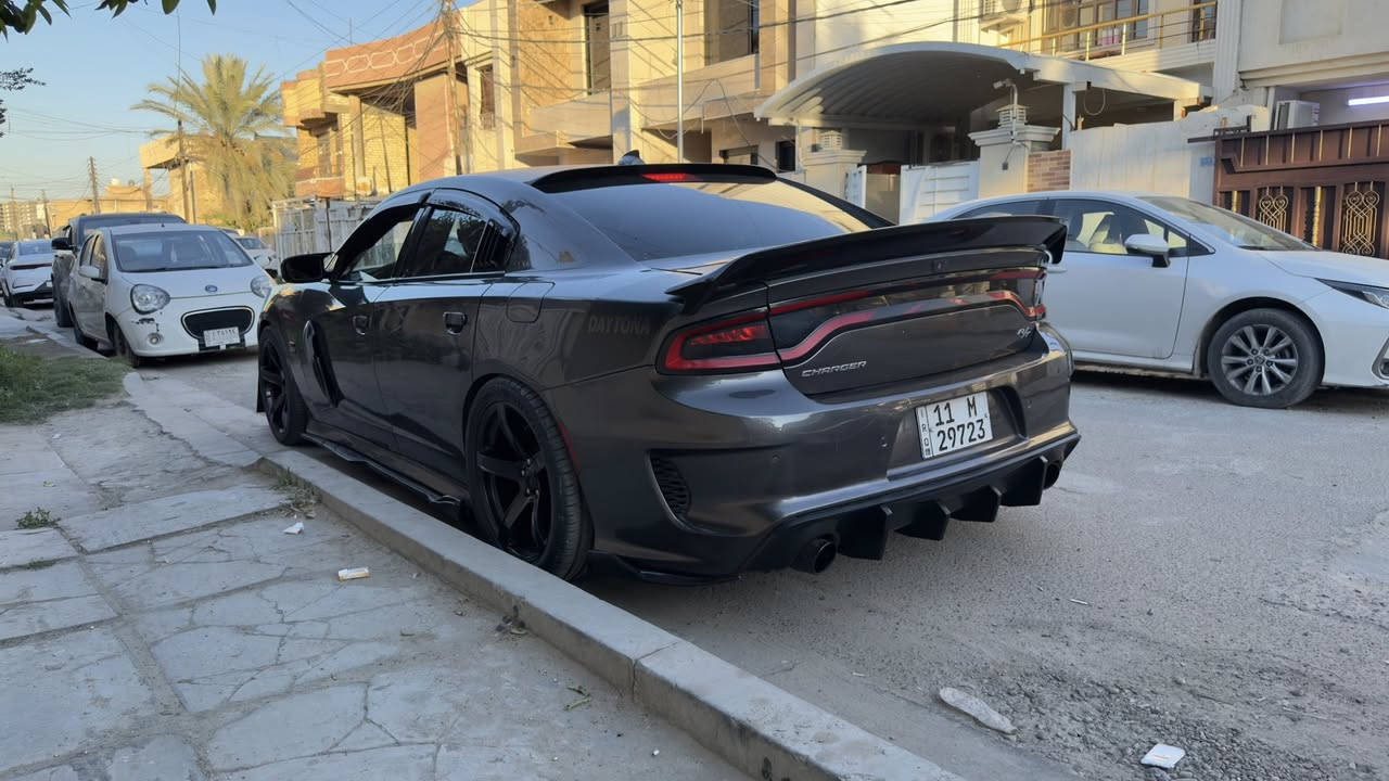 � للبيع دودج جارجر RT
🔹 الموديل: 2015
🔹 المحرك: 5700 (8 سلندر - هيمي)
🔹 الوارد: كندي
🔹 العداد: (155 k)
🔹 الحالة: كلين تايتل

🛠️ الملاحظات:

 • بيها جاملغ أمامي بارد فقط (بدون صبغ)

⚙️ المواصفات:

 • كشنات جلد
 • خزن (ميموري)
 • تحكم كهرباء
 • تدفئة + تبريد كشنات
 • شاشة كبيرة
 • رادارات
 • حساسات
 • اكزوز بوابات

💰 السعر: (180)

📍 الموقع: بغداد

📞 رقم الهاتف: (***********)

✔️ السيارة جاهزة للفح
