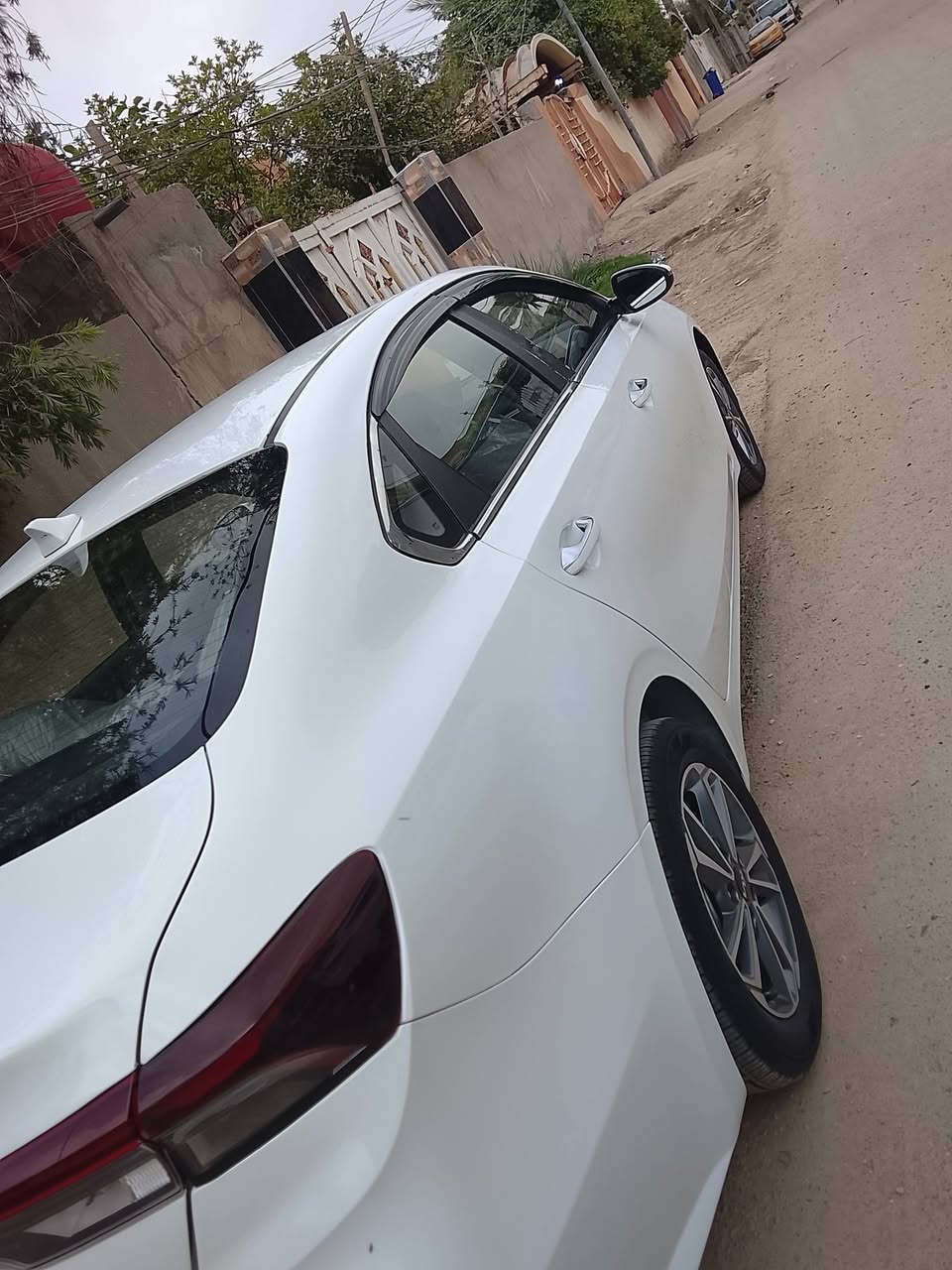 سلام عليكم سياره ك 3موديل22 فول السياره كير مكينه كله مكفول السياره صبغ عام بدون دواخل رقم اربيل تحويل ثاني يوم لا مطلوبه ولا شي 110 وبيها محال بصيط ***********السياره متواجده بابل سكندريه
