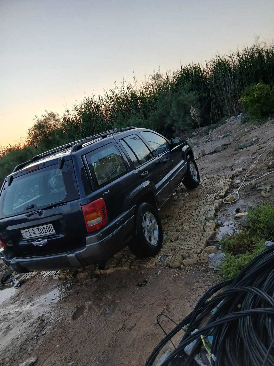 عندي جيب شيروكي موديل ٢٠٠٠ محور فيفيتي ٣٠٠٠ رقم سليمانية هزة جديدة باسمي جاهزة تبريد شغال السعر ٦٠ وبيه مجال
عنواني بغداد التاجي 
***********
