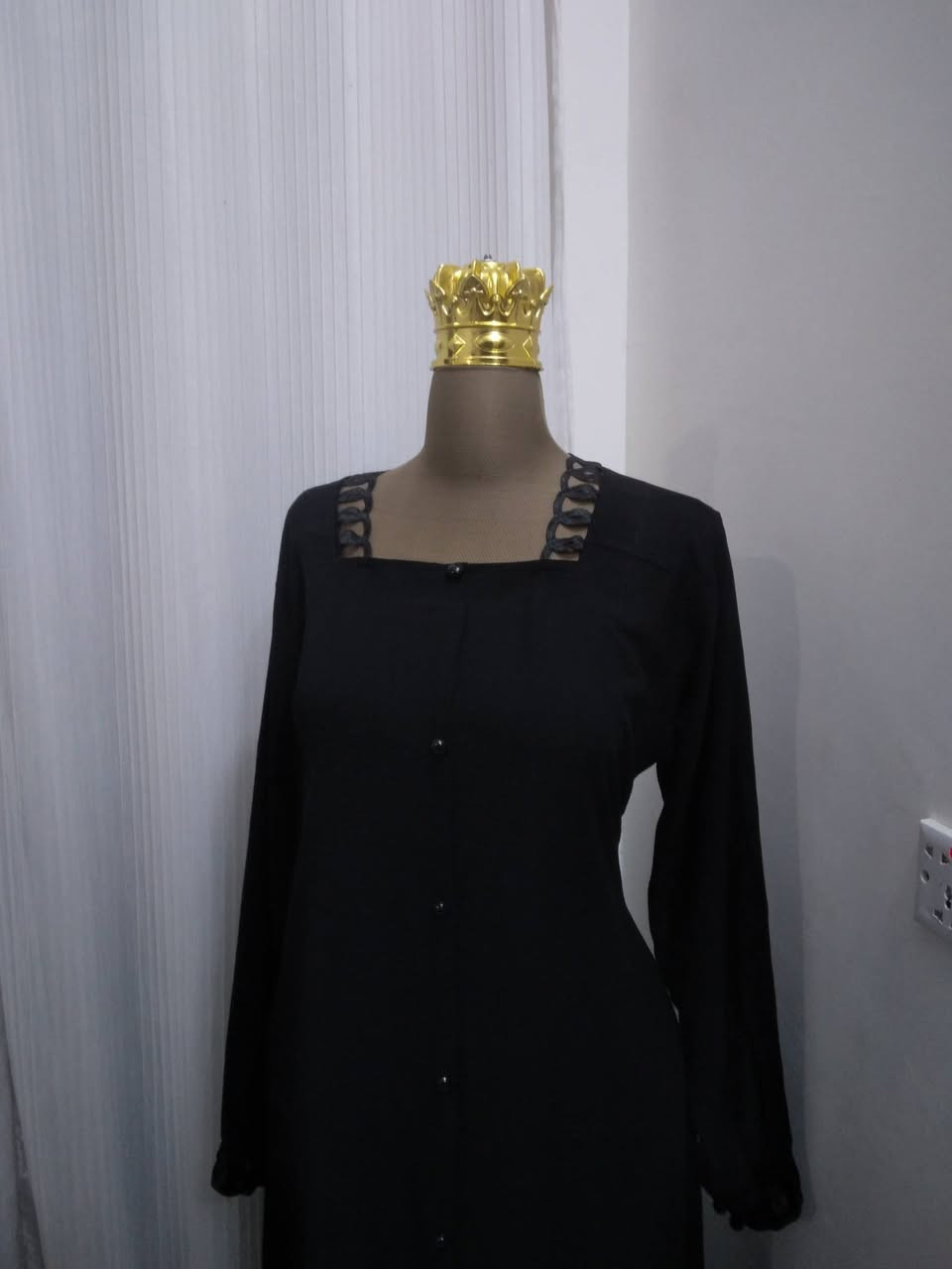 ✨ الملكة دزاين للخياطة والتفصيل ✨

نحوّل أفكاركم إلى تصاميم أنيقة ومميزة 💜
خياطة نسائية، تعديلات، وتفصيل بأدق التفاصيل وبأجمل اللمسات.

✔️ جودة في العمل
✔️ دقة في التنفيذ
✔️ أسعار مناسبة،نجهز جمله ومفرد 

للاستفسار والطلبات: 📞 ***********
