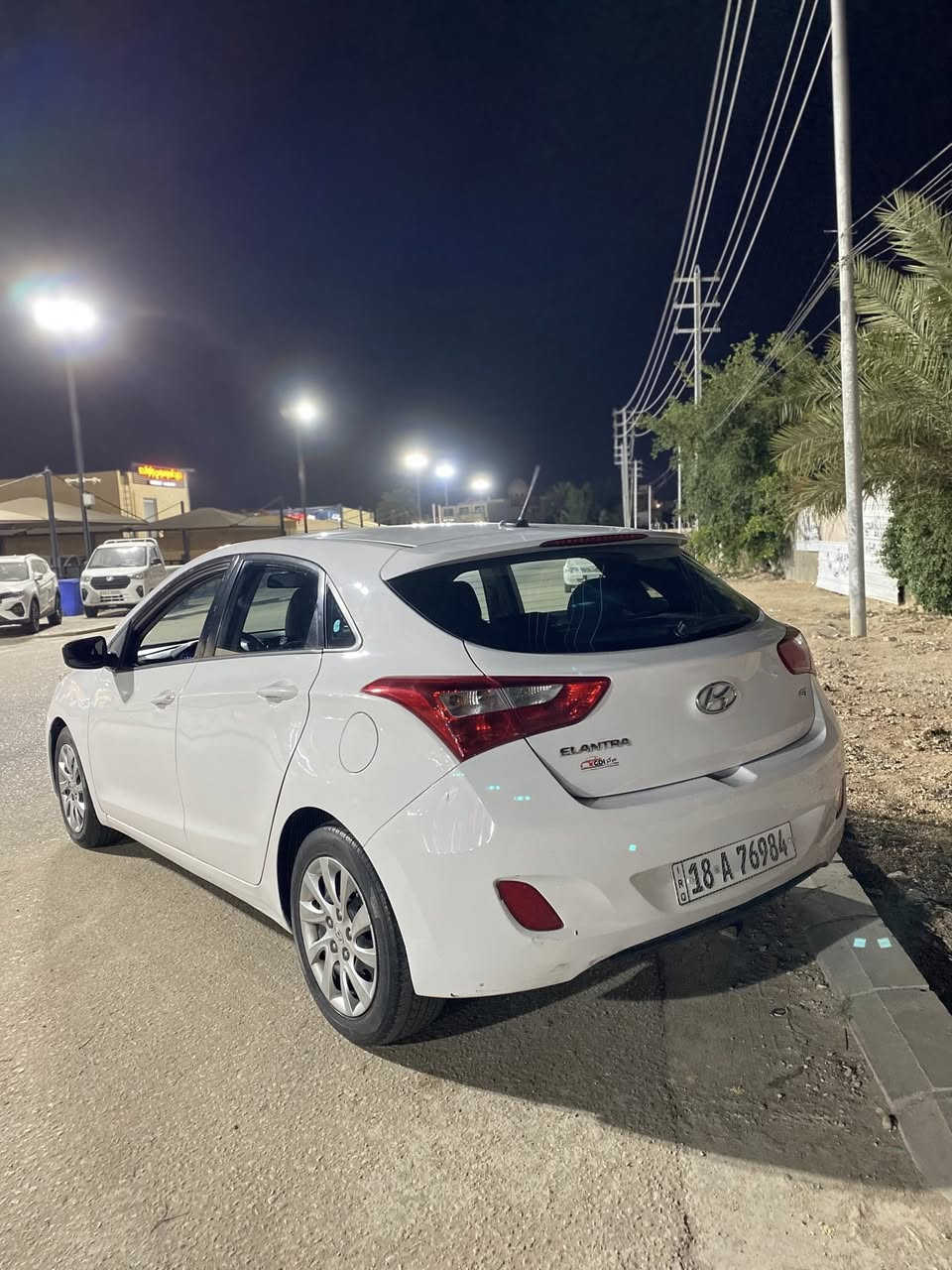 السلام عليكم النتره ١٤ امريكي حادث باب السايق والوراها بدون دواخل جديده السياره كامله من الحداديه والتبريد والتايرات برغي ماكو نقص بيها رقم بابل الدولي بسمي مداور ثاني يوم سنوي ماصاقطه مراوس او بيع حسب القناعه مكان كربلاء استفسار اكثر ***********
