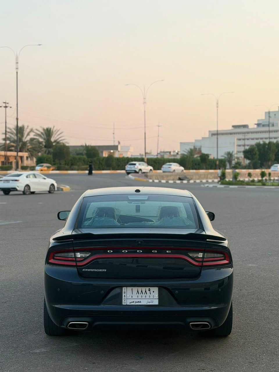 السلام عليكم جارجر sxt لون اسود كذابي سياره بصمه وشاشه سياره ماشيه 120 K رقم أنبار حره تحويل ثاني يوم سياره ضرر بنيد فقط بدون دواخل بدون شواصي محرك وكير كفاله صدر جديد سياره تاخذه جهازه العنوان الرمادي الهاتف ***********
