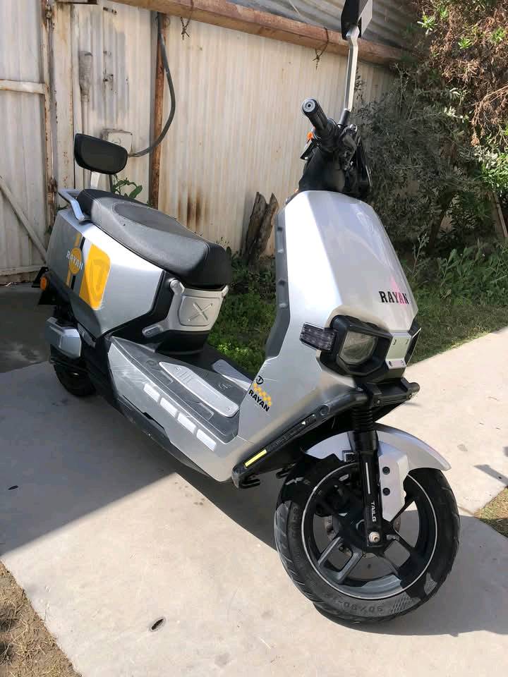 السلام عليكم ريان تالج وحش الكون موديل 25دراجه Vip ملكيه شوفت عينك النظافه فول مواصفات ملف2000بطاريات 6مسطره دراجه جاهزه استخدام قليل وصل الشراء موجود سعرها 950وبيها مجال مكاني بغداد خلف وزاره الخارجيه اي استفسار مكلف بلنشر ***********وتساب محمول