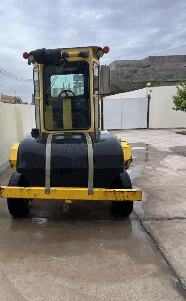 للبيع كانسة شوارع الموديل 2015 السعر 260 ورقه وبيه مجال ***********
