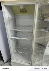 براد للبيع شرط ثلج ليريده يتصل 07823530619