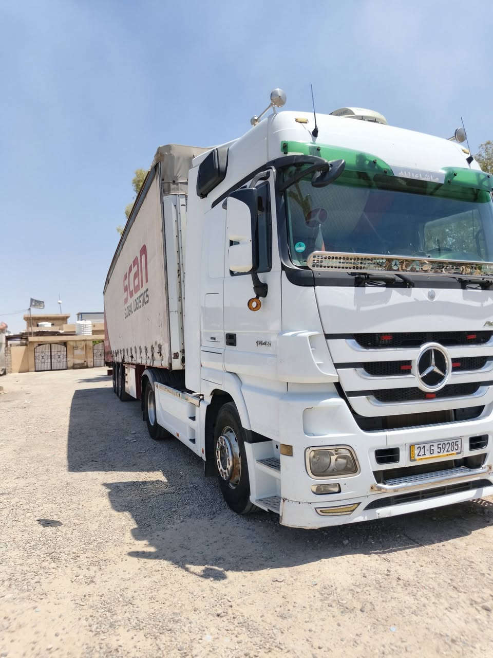 عندي هاي سيارة حواجب 2009.
ثلاجه رتايدر. 
رقم سليمانية 
المحرك بشرط
رقم صاحب سيارة ***********
