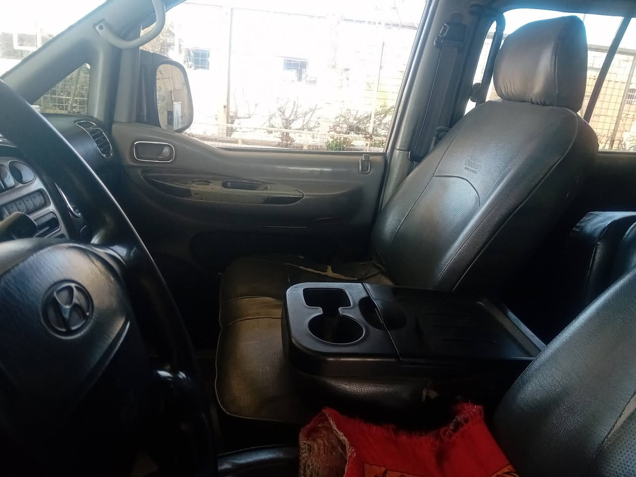 السلام عليكم ستاركس 2007 مسكر
11راكب للبيع فول مواصفات حاكيه دسكات خلفيه كير ومحرك خير من الله تحويل ثاني يوم للاستفسار ***********
