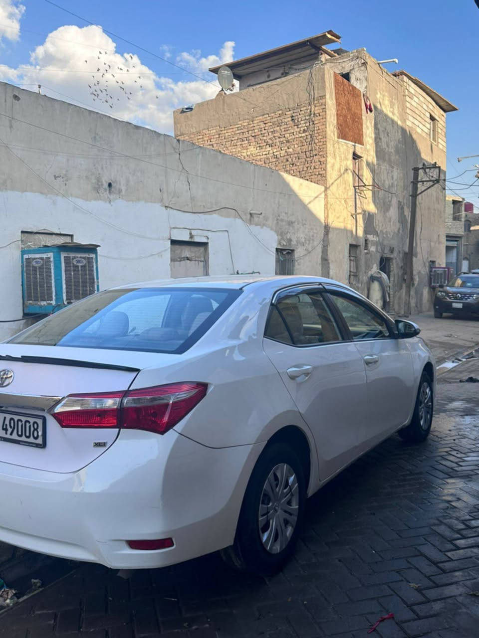 سيارة كورلا خليجي شركة ٢٠١٥ مكينة ١٦٠٠ بس تعادل الفين انسى الحماوى والدوانس رقم اربيل سيارة نضيفة كلش ما بيها ضربات قوية شواصي سليمة حوض لغود تكم كله مكفول كما موضح عدكم بالسونار لايوجد تبديل في السيارة نهائيا
للبيع أو للمراوس حسب الرغبة السعر ١٢٠ سعر جدا مناسب اسعارهم ب١٤٠ وب١٣٠ 
للاستفسار والمزيد من المعلومات اتصل ع الرقم التالي *********** متواجد واتساب أيضا ماعندي مجال ارد ع الرسائل ليحب يتصل بغداد, العراق
