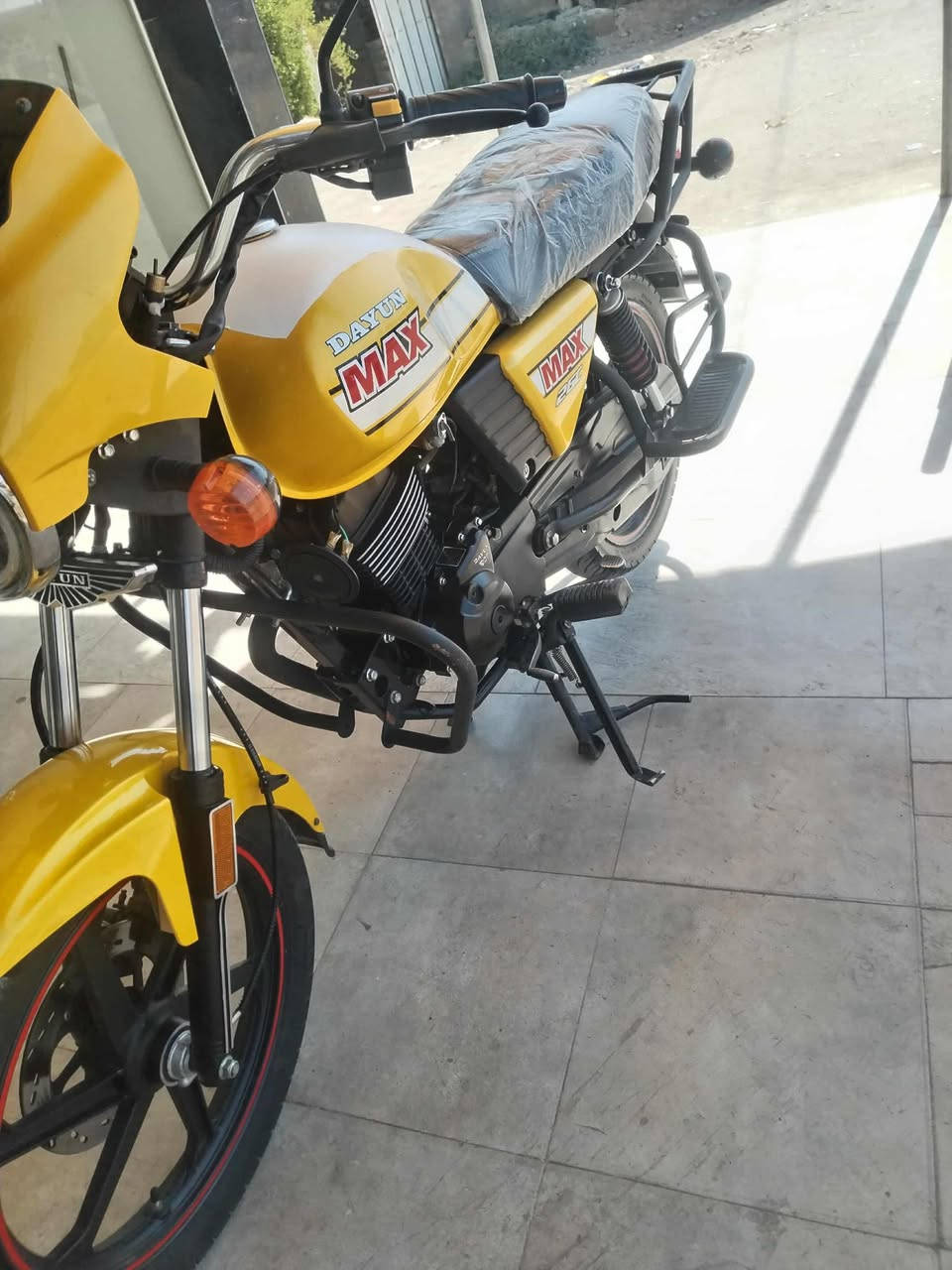 سلام وعليكم دايوان موديل ٢٣كفاله مكان كوت المزاك خاص مامتواجد تصل ‭٠٧٨٩ ١٧٤ ١٩٣٠‬
