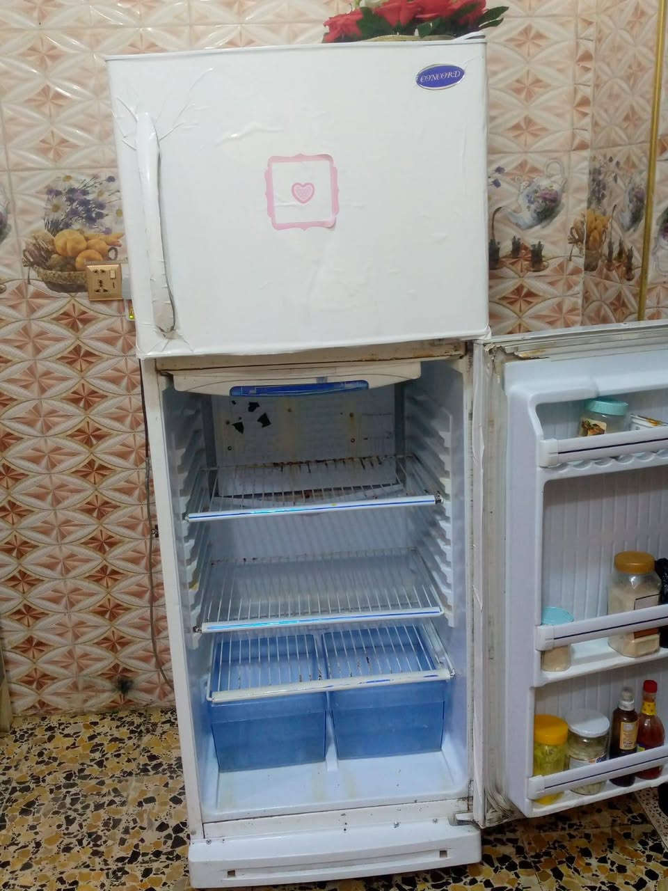 اوفن مستخدم مره وحده گوين شرط الشغل الحجم الكبير..
درج تسعه بايه للبيع.. 
ستلايتات شرط الشغل HD مناسبات تواصل خاص او اتصل ***********
