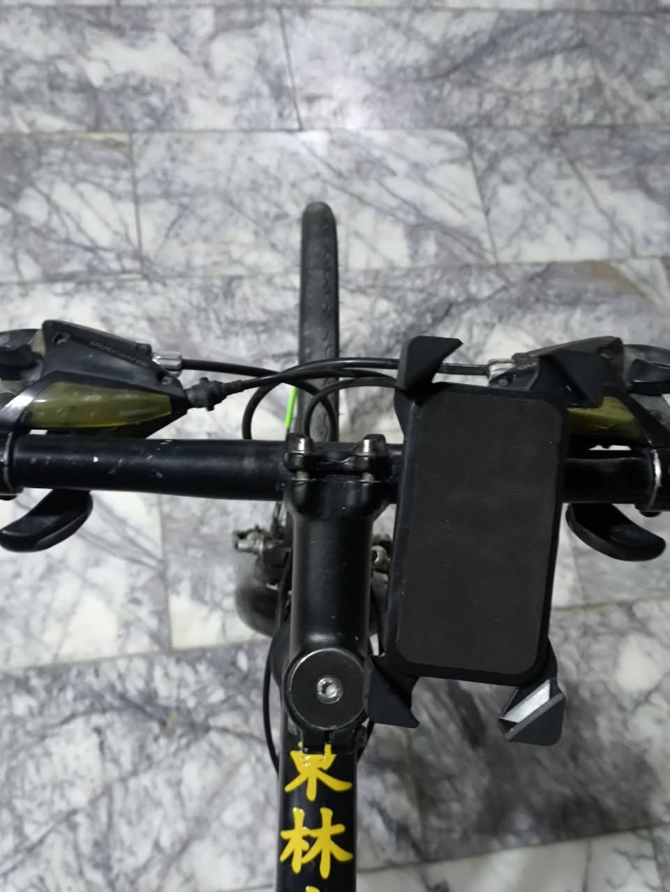 السلام عليكم
بايسكل رود اصلي للبيع مال سفر وسباقات بالله اصلي ياباني وشرط مختم مال سفر وطلعات طويله وسباقات 

تاير ناعم كلشي شغال بيه من تبديلات الي هنه 7 نمر الخلفي 3 نمر الامامي 
السعر 150
العنوان القرنه هور السعد 

رقمي ***********
