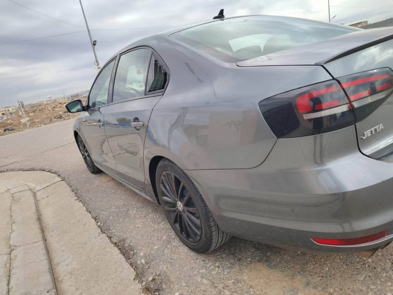 فرۆشتن و گۆرینەوە 
جیتە ٢٠١٦ فولی بێ سڵایت نیو چەمەلەق سبوخە بێ ناوگرتن بێ ئەرباگ پشت و پيش کەپسە 
١٢٣ رۆشتوە لە هەولێرم سەیارەکە مالی دۆستە بێ مەسروف رەقەم و سەنەوی تازەیە هەموو شطێکی بە شەرت أربيل, العراق


**إذا كنت صاحب هذا الإعلان وتريد حذفه لأي سبب، رجاءا أرسل رسالة إلى الدعم الفني**