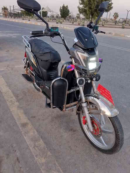 دراجه شحن للبيع سعر 450وبيه مجال للشراي بطاريات عل فحص كهربايات شقاله كله مابي شي نقص للستفسار ***********.    ***********
