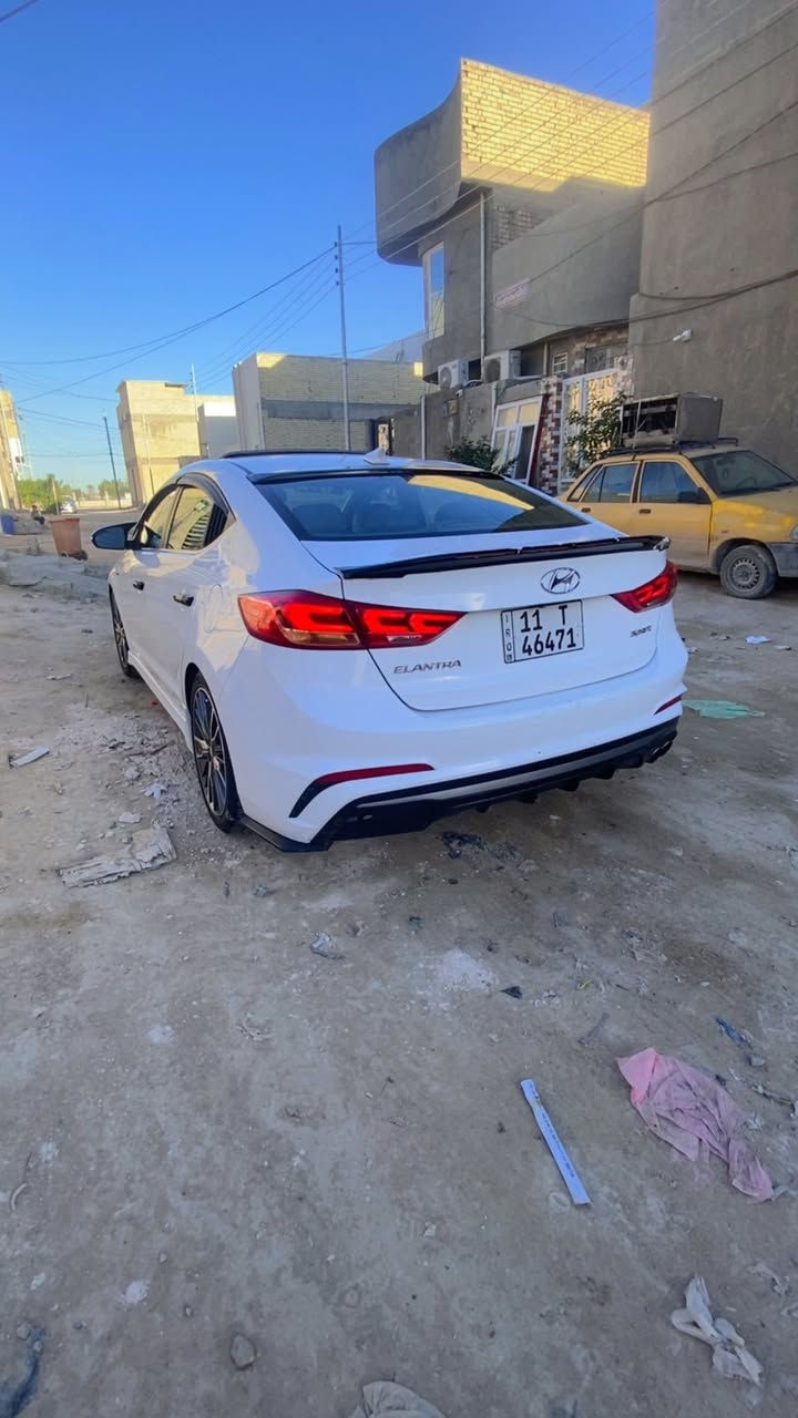 السلام عليكم
النترا 2018 سبورت 
وارد امريكي للبيع 
اكزوز رياضي بلادي
مواصفات ١/١ :
بصمة تشغيل وبيبان وصندوك 
كشنات حضن جلد مختومه sport 
تدفئة كشنات 
دشبول كاربون فايبر 
كيجات رياضي 
سلايد روف
لايت زينون بلادي 
بك لايت لد بلادي 
ويل كب ١٨ كروم بلادي 
مرآة تعتيم ذاتي 
اشاير بلمري 
رادار نقطة عمياء 
حساسات خلفيه
تحكمات ستيرن 
تدفئة ستيرن 
ستيرن حرف D 
شفتات بلستيرن 
سستم صوت سماعات انفنتي ودمام خلفي 
تبريد بيانو 
……….
صدر جديد تخم تايرات جدد 
رقم بغداد 
ماشيه 118
بيه حادث سونار موجود
السعر 120 بيها مجال 
مكاني نجف ***********
