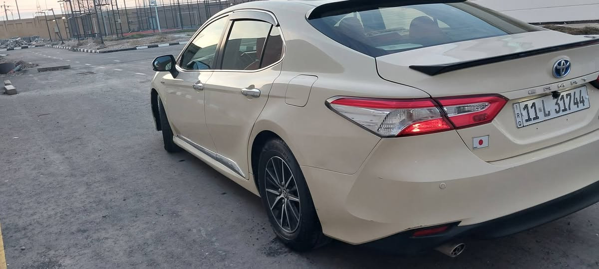 🚗 تويوتا كامري 2020
📌 مسجّلة 2022 – تكسي دبي سابقاً
🎨 لون بيج راقي
🛣 ماشية 113,000 كم حقيقي
✅ السيارة نظيفة كلش
✅️حساس ظغط الاطارات 
✅ ما بيها أي عطل أو إشعار بلشاشه 
✅ صبغ خفيف بس علمود إزالة الملصقات مال تكسي 
⚙ المكينة + التبريد + البطارية ميّة بالميّة
🔁 كير أوتو
🚗  مري أوتو 
🎮 أوضاع القيادة:
إيكو – سبورت – منوال
🪟 4 جام أوتو (دوسة وحدة ينزل ويصعد للنهاية)
✨ هاند بريك بصمة
✨ أوتو هولد
✨ بروجكترات عدسة (قيمتها 150$)
✨ داخلية حمرة
✨ رقم بغداد خصوص
📍 المكان: الكاظمية
💰 السعر: 1️⃣4️⃣8️⃣
📞 للتواصل: 0️⃣7️⃣8️⃣8️⃣7️⃣7️⃣0️⃣0️⃣0️⃣7️⃣8️⃣
*********** بغداد, العراق
